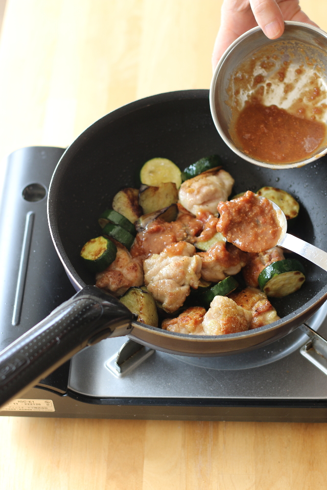 �n�{���������ƉĖ�؂̔~�݂��u��