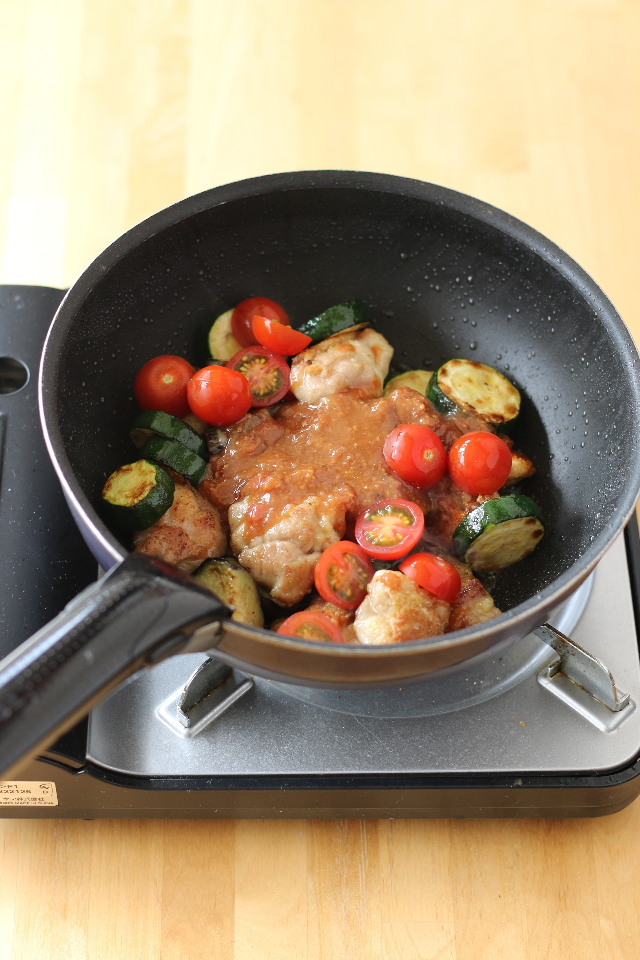 �n�{���������ƉĖ�؂̔~�݂��u��